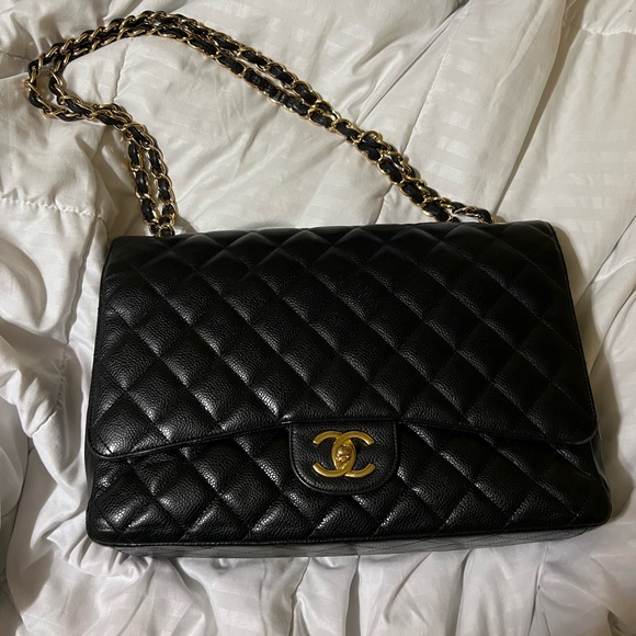 Chanel - Authentic black Chanel Maxi!!! - Picture 1 of 16